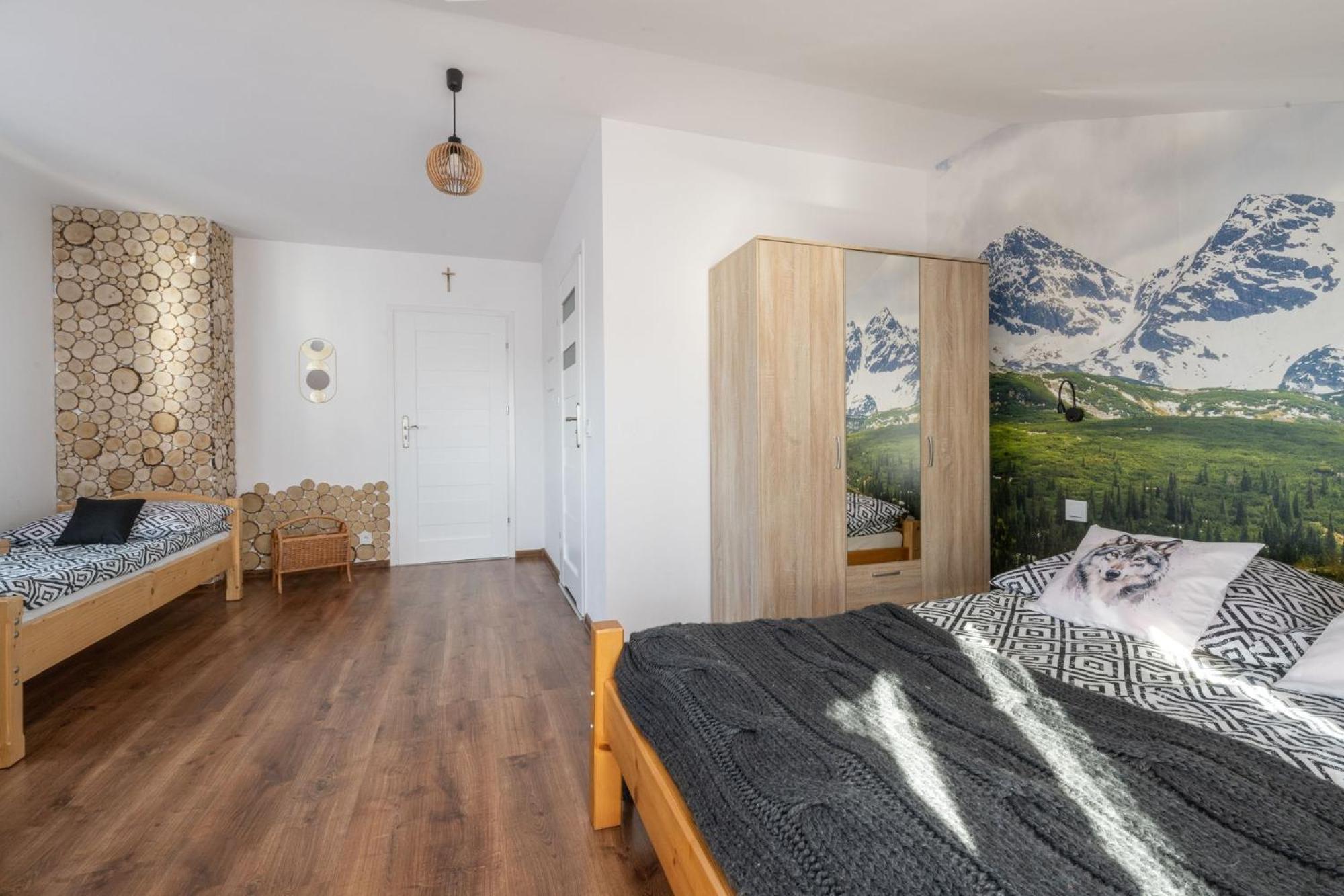 Dw Pod Zlotym Kasztanem Apartman Újterebes Kültér fotó