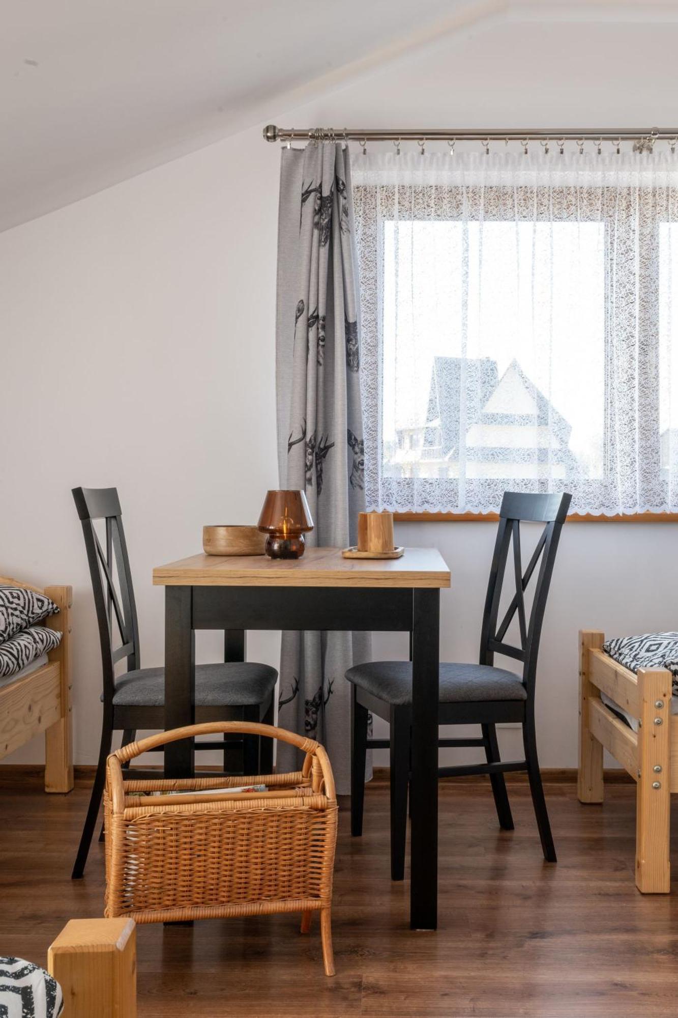 Dw Pod Zlotym Kasztanem Apartman Újterebes Kültér fotó